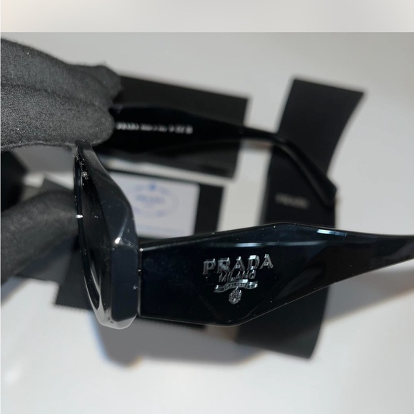 Prada glasses - Picture 3 of 5